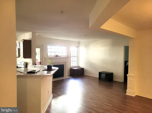 21875 Railway Ter Unit 103, Sterling, VA 20166