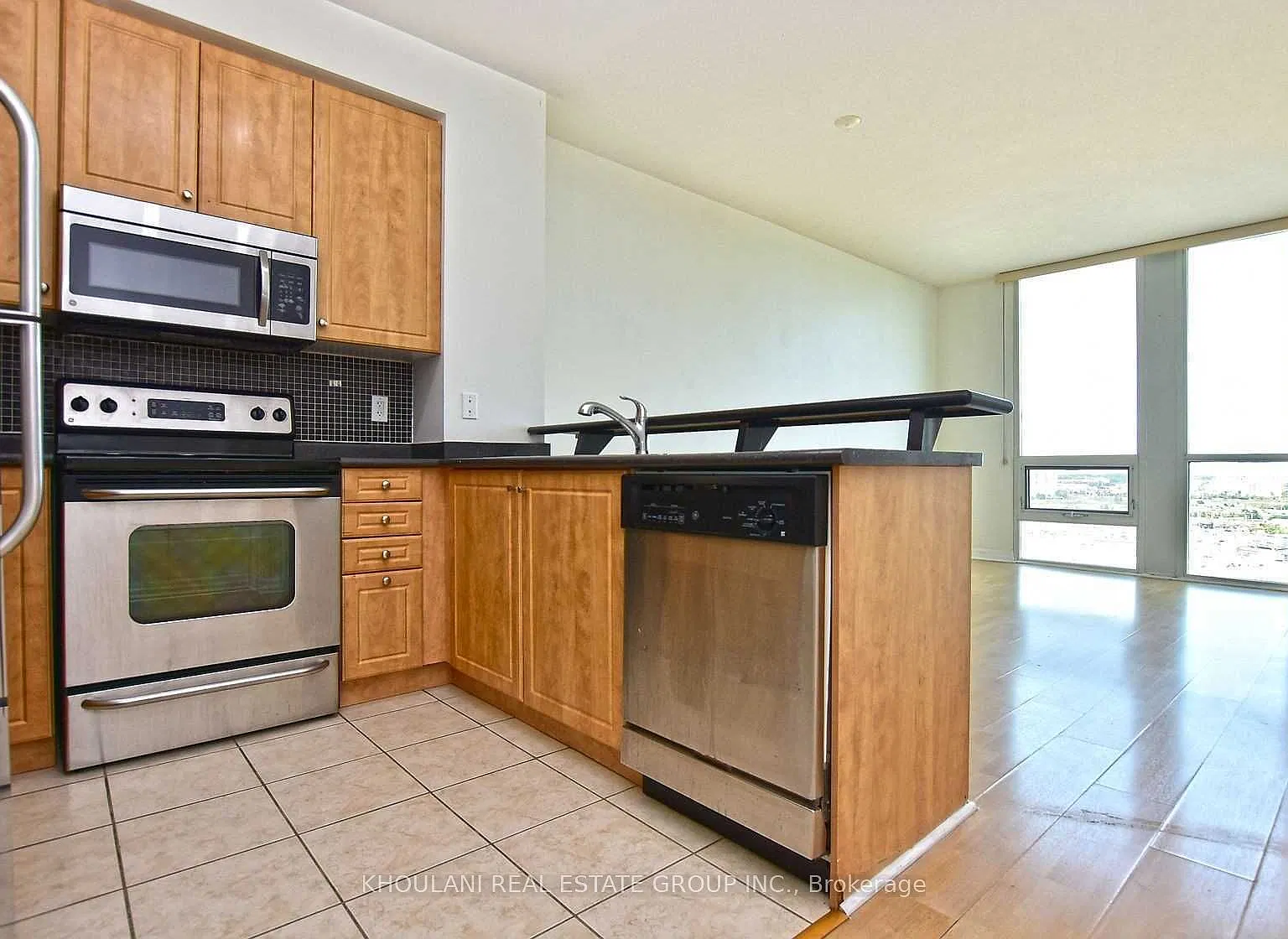 2 bed, $2,550 — Photo 3