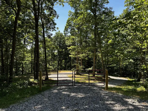 794 Hull Rd, Patriot, OH 45658