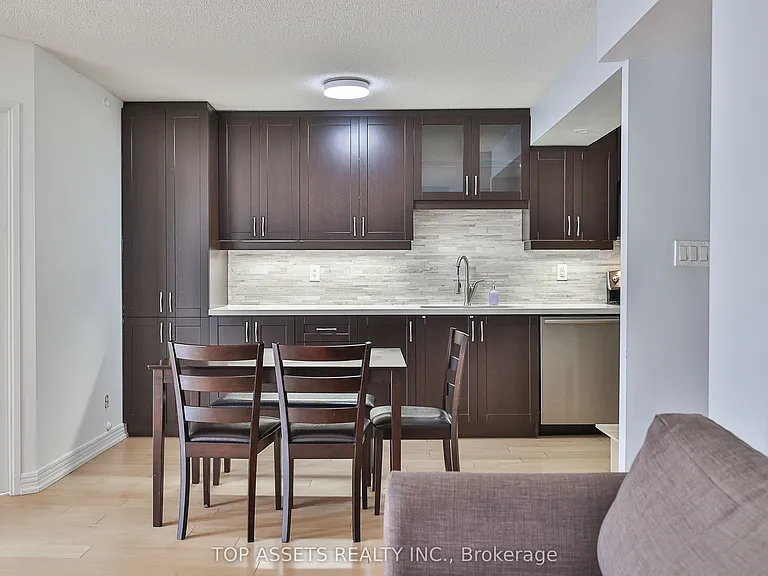 24 Wellesley St W #614 — Photo 7