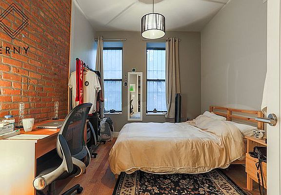 2nd image of 240 Madison St APT 1R