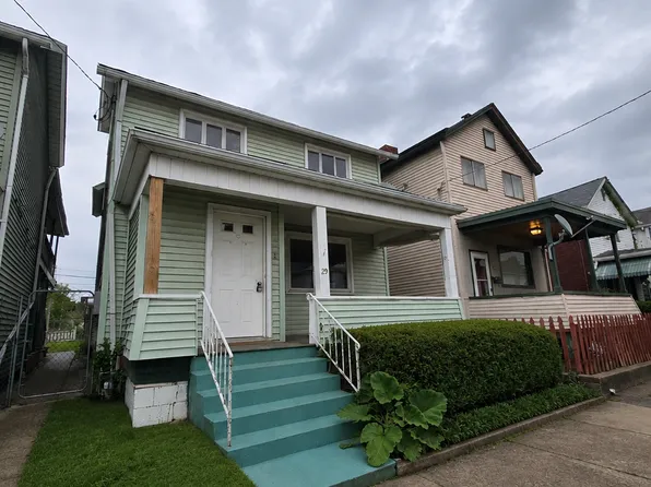 29 Spruce St, Natrona Heights, PA 15065
