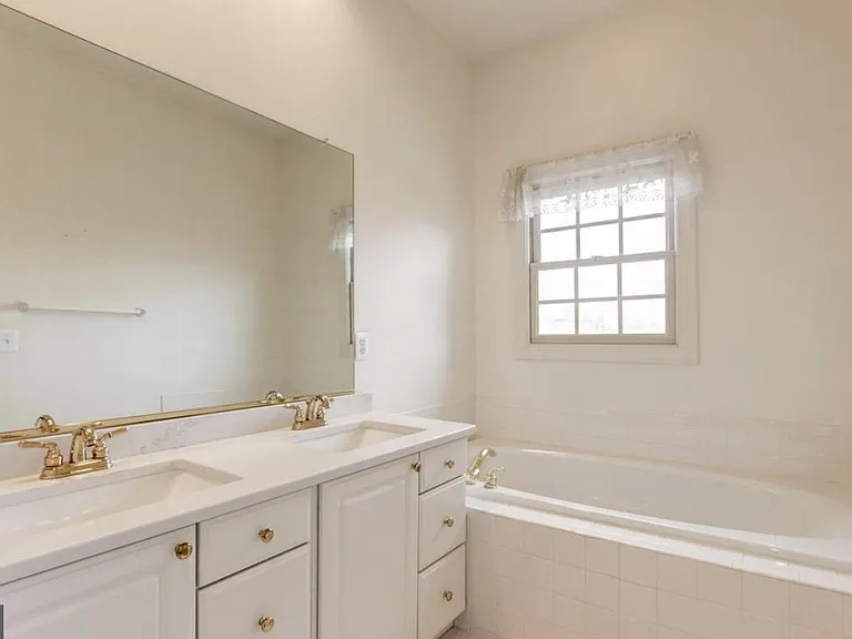 1804 Dawson St — Photo 24