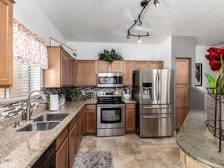 2250 E Deer Valley Rd #15 — Photo 11