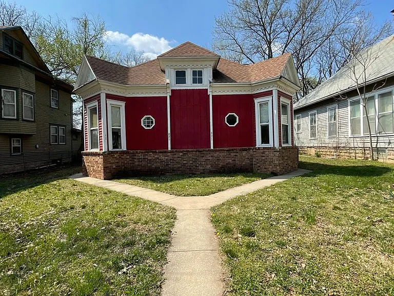 821 Market St — Photo 1