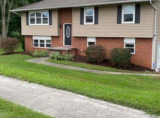 901 N Cedar Bluff Rd, Knoxville, TN 37923