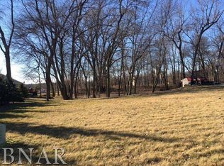 204 Park Trail Rd, Mackinaw, IL 61755