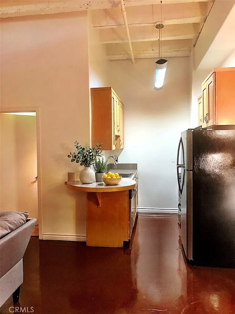 2 bed, 940 sqft, $2,000 — Photo 3