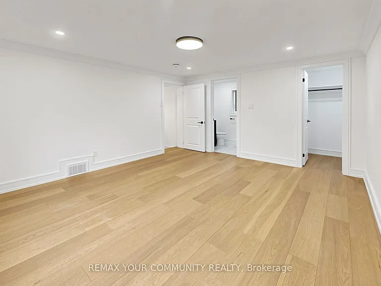 275 Betty Ann Dr — Photo 20