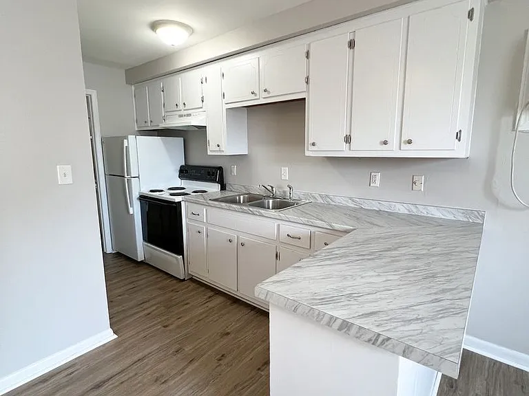 701 Power St — Photo 18