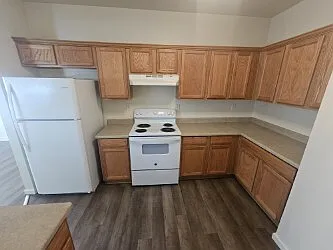 1640 Wendy Ln — Photo 1