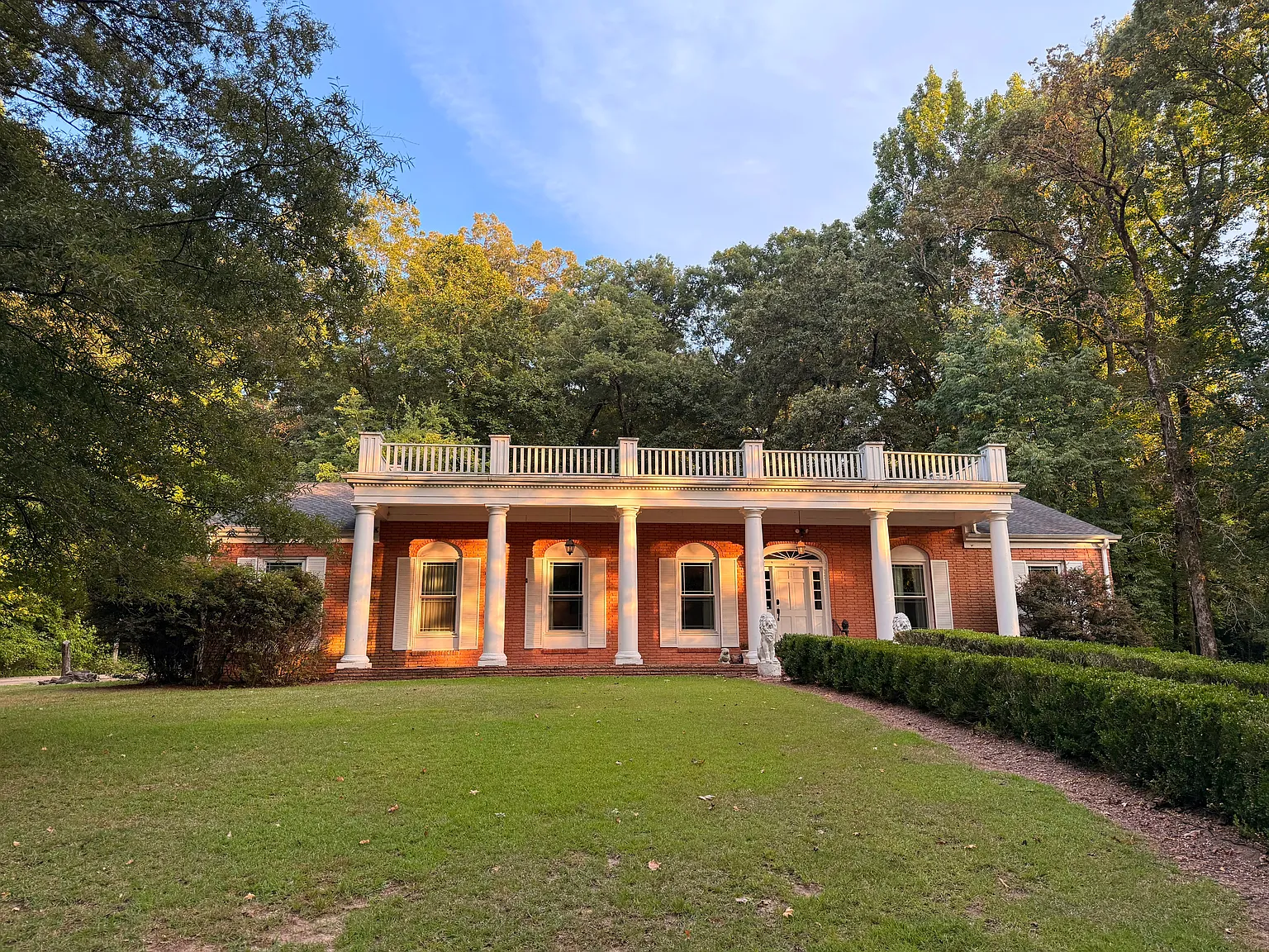 4 bed, 2800 sqft, $3,300 — Photo 1