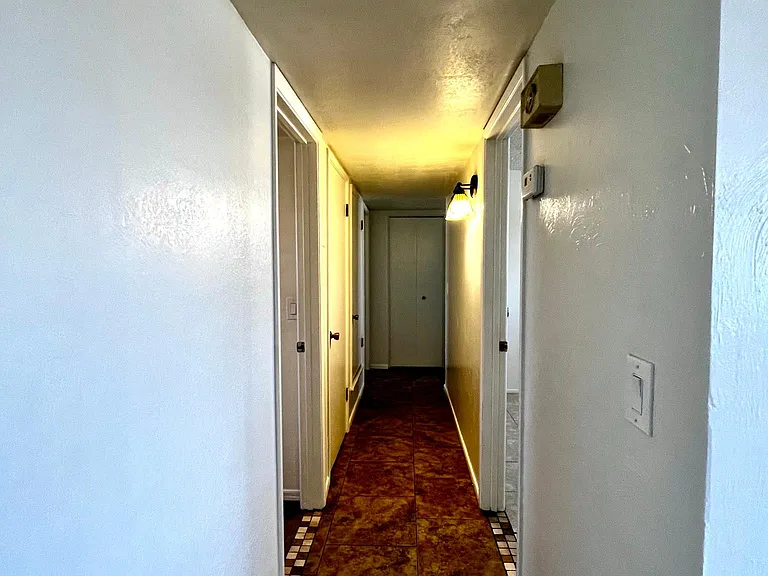 8024 E Victoria Dr — Photo 13