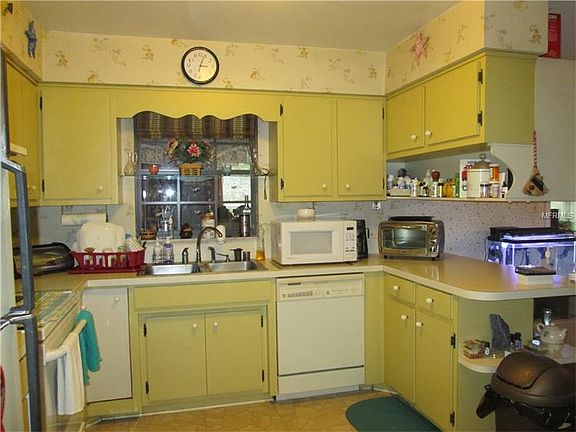 5th image of 321 E Crystal Dr