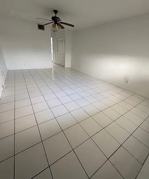 500 NE 2nd St #427 — Photo 3