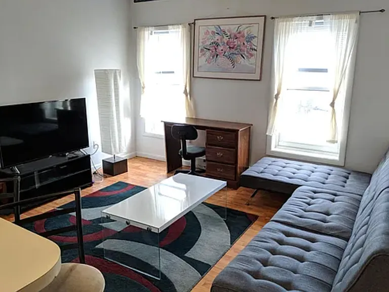 28 Pearl St — Photo 8