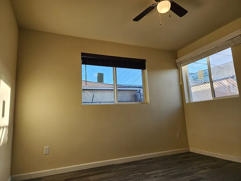 1222 W 90th St #1/2-A — Photo 14