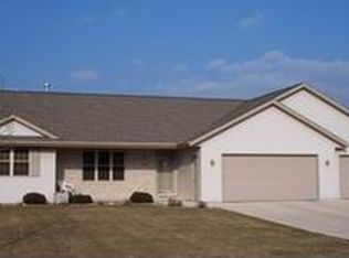 1600 Redstone Trl, Green Bay, WI 54313