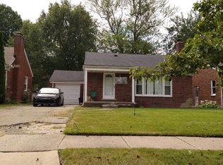 20408 Damman St, Harper Woods, MI 48225