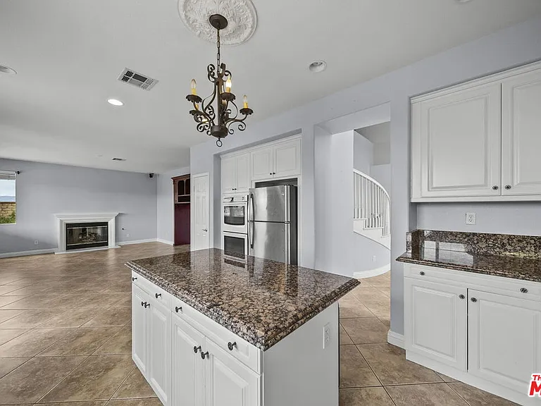 28760 Bridger Ct — Photo 8