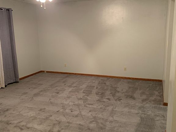 3rd image of 1821 Lakeview Dr
