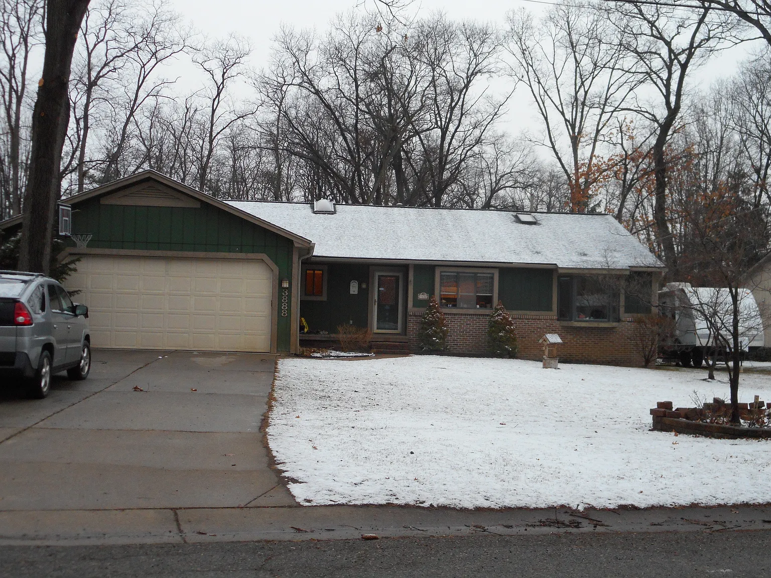 3888 Cheryl Dr photo 1