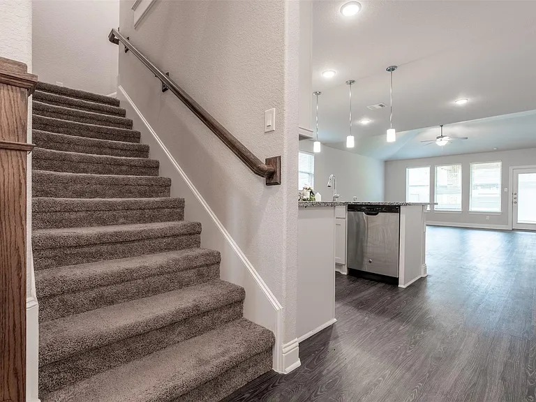 16611 Highland Country Dr — Photo 7