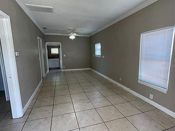 4th image of 2410 E 9th Ave