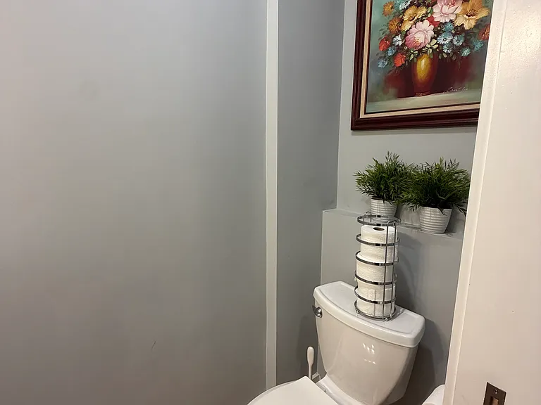 12 Perry St #3 — Photo 9