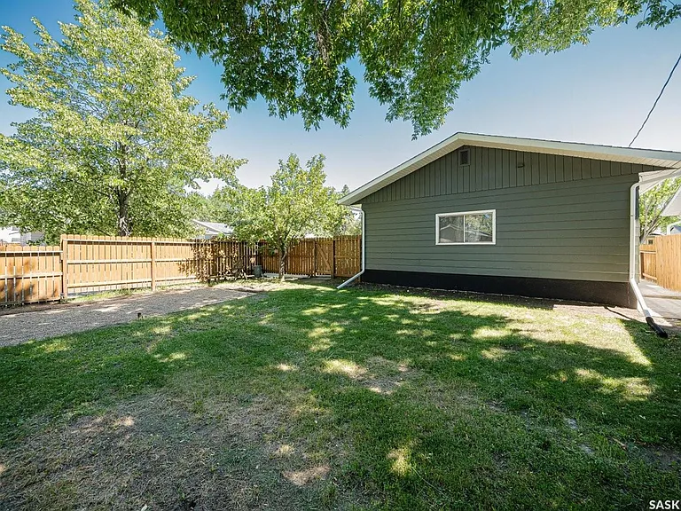 2202 Cumberland Ave S #A — Photo 15