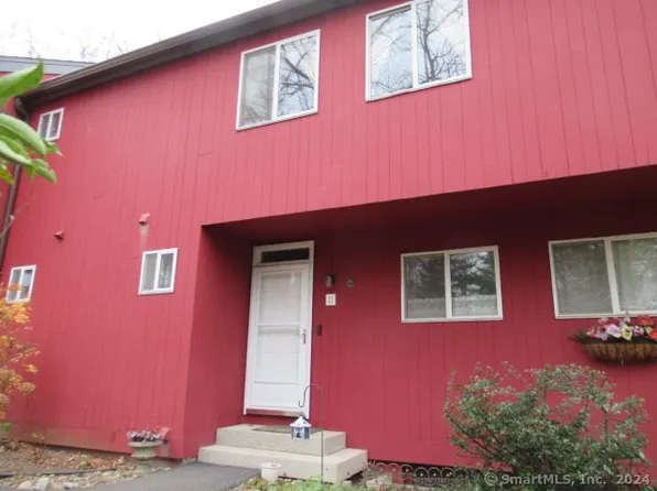 11 Lower Commons #11, Woodbury, CT 06798
