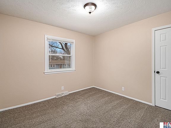 3rd image of 3128 Cottonwood Ln