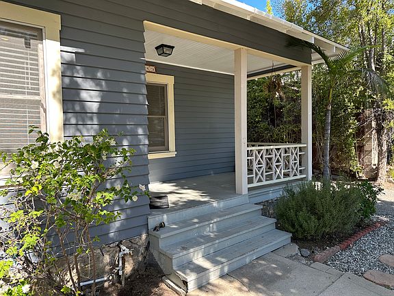 2nd image of 149 N Ivy Ave