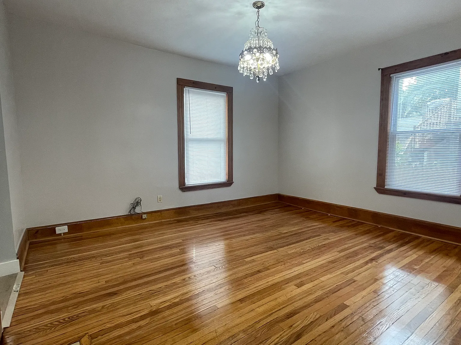 3 bed, 1000 sqft, $2,800 — Photo 3