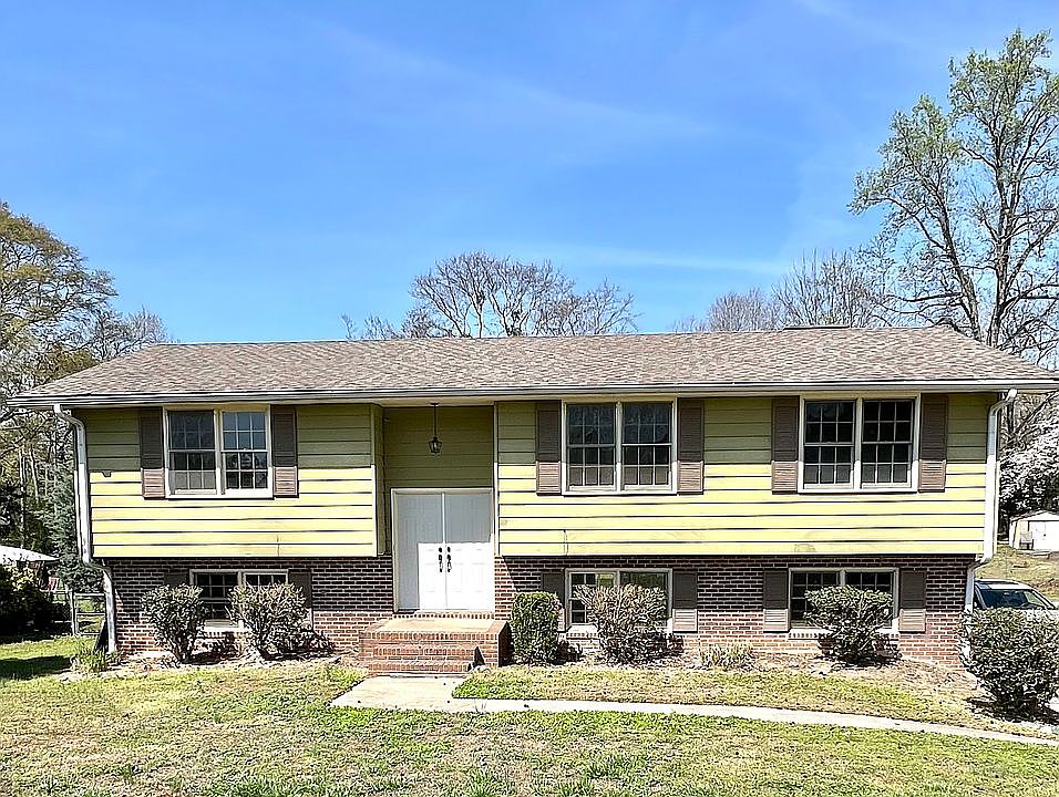 1st image of 600 Brooks Rd