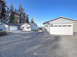 836 Granite Ln, Camano Island, WA 98282