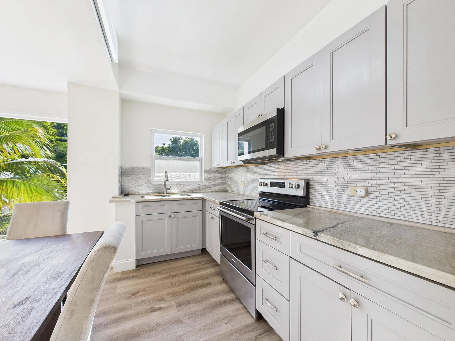 2 bed, $1,950 — Photo 3