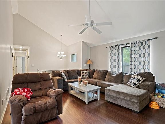 4th image of 14509 Saint Andrews Dr