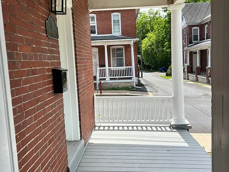 31 N Poplar St — Photo 28