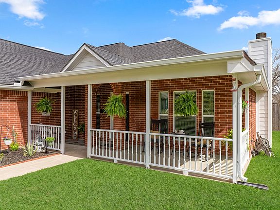 2nd image of 606 Walnut St