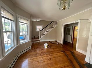 517 Angell St, Providence, RI 02906