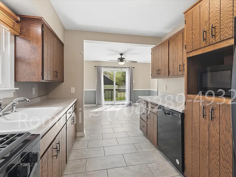 6717 Huron Ave — Photo 8