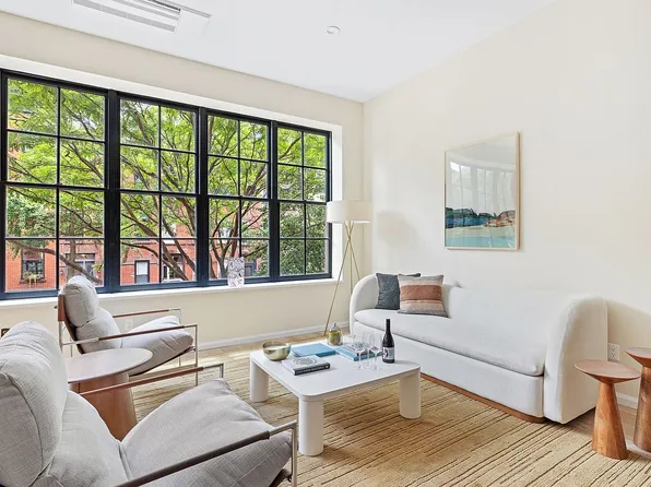 379 12th St #2A, Brooklyn, NY 11215