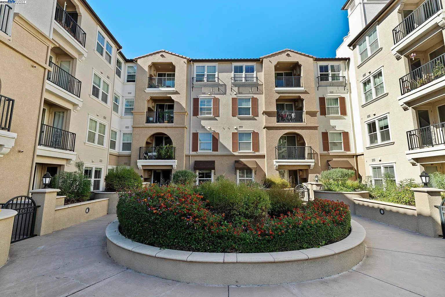 3240 Maguire Way APT 103 photo 1