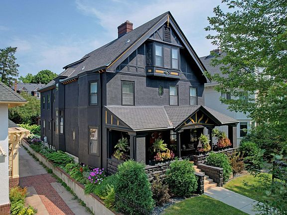 3rd image of 661 Fairmount Ave