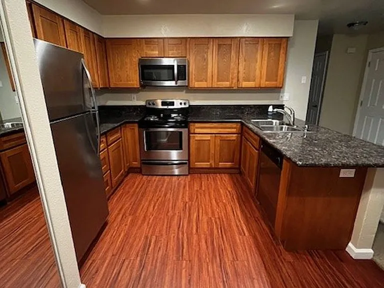 Carmel Woods Apartments — Photo 92