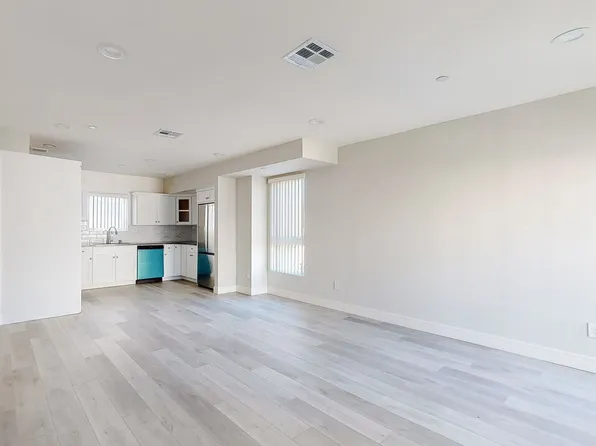 307 Rosemont Ave #1/2, Los Angeles, CA 90026