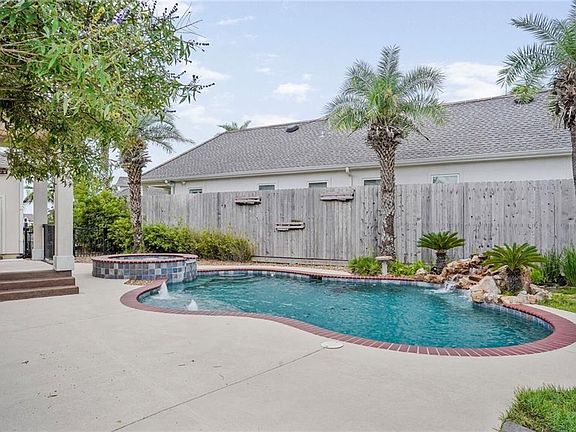 3rd image of 4108 E Marina Villa Dr