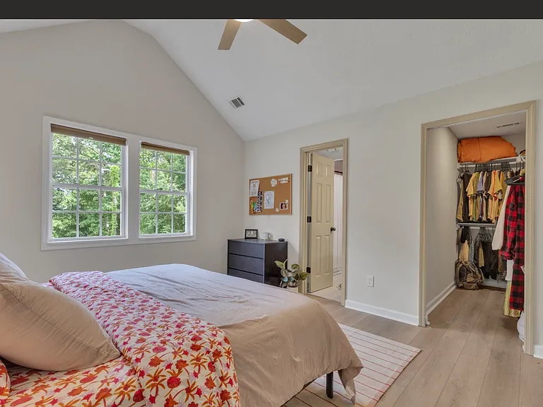 61 Brenda Ct — Photo 15