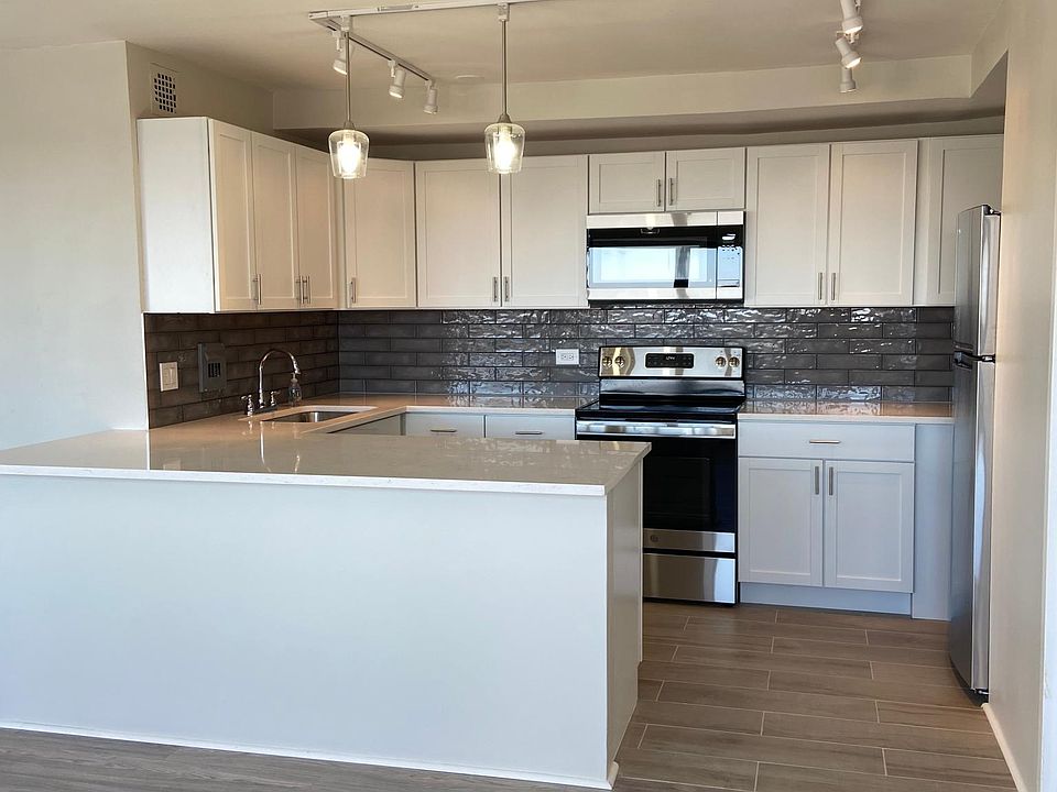 1st image of 3420 N Lake Shore Dr Unit 11LM